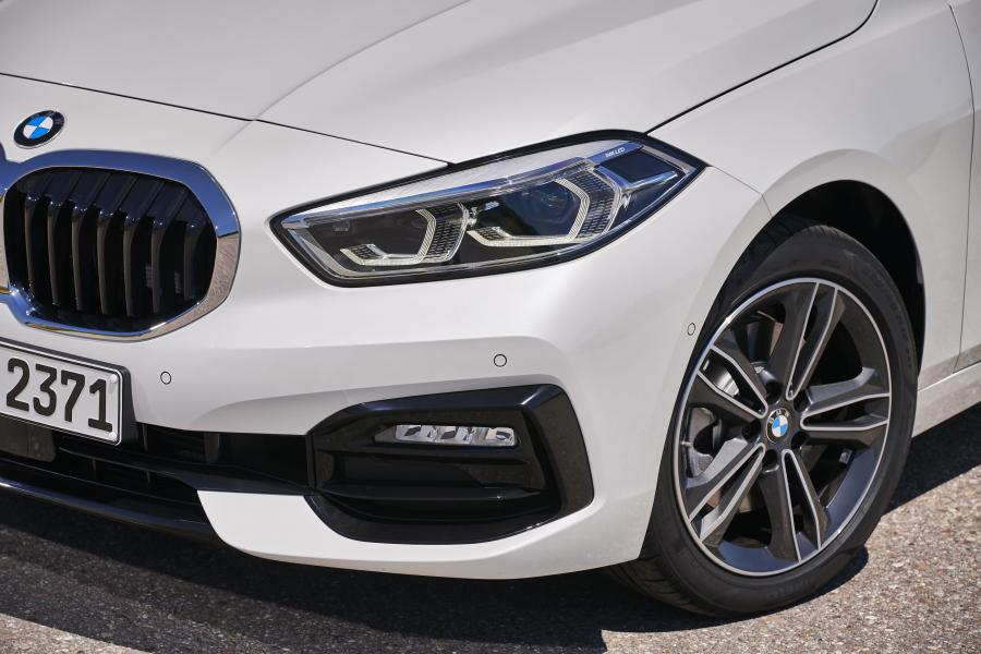 Детали экстерьера BMW 118d Sportline (F40) 2019 года  (WW) (фото 43 из 89)